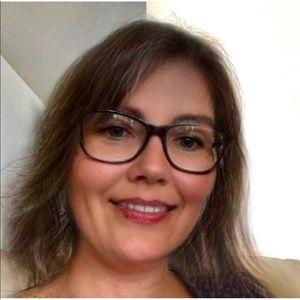 Meet your Posher, Lena